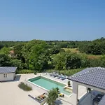 Sienna Zminj Gradisce (Istria)