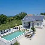 Sienna Zminj Gradisce (Istria)