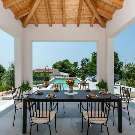 Sienna Zminj Gradisce (Istria)