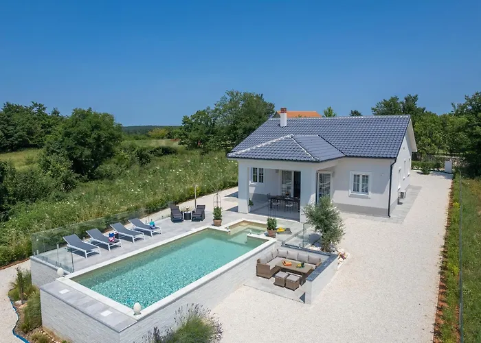 Sienna Zminj Gradisce (Istria)