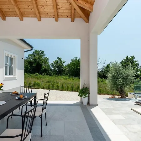 Sienna Zminj * Gradisce (Istria)