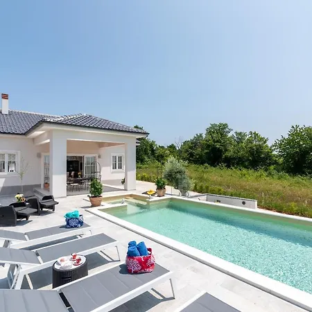 Villa Sienna Zminj *