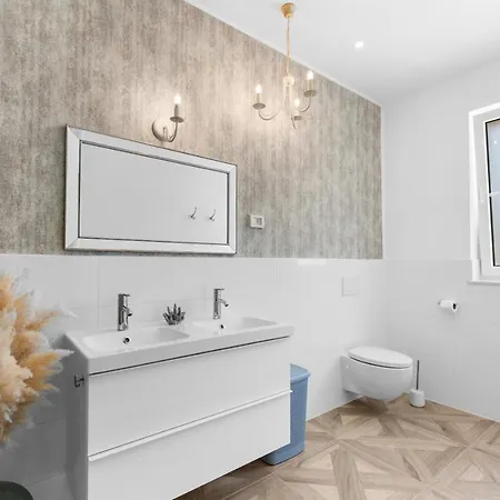 Sienna Zminj * Gradisce (Istria)