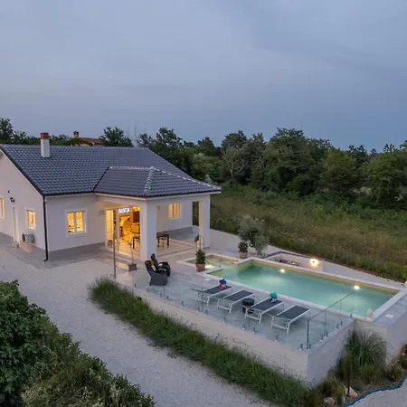Villa Sienna Zminj