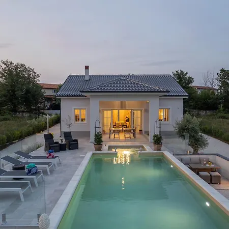 Villa Sienna Zminj *