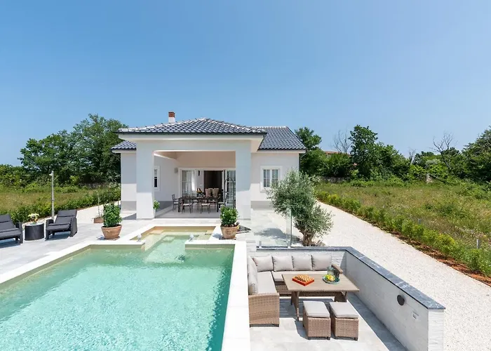Sienna Zminj Gradisce (Istria)